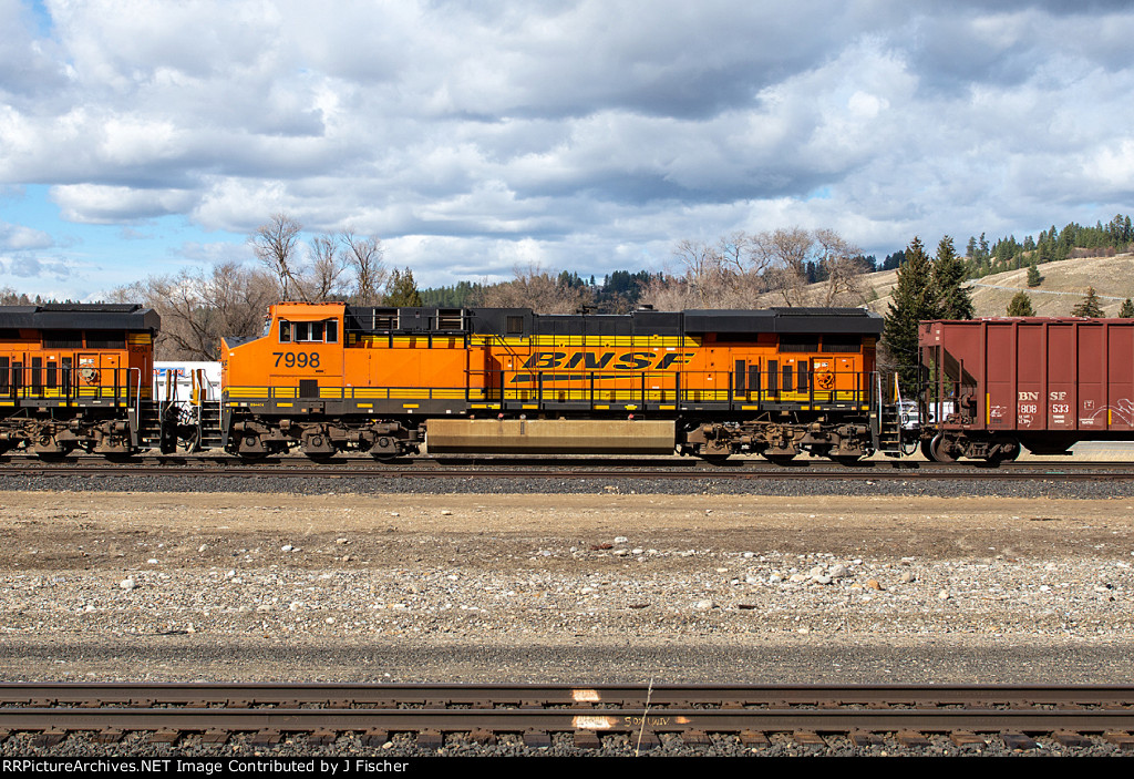 BNSF 7998